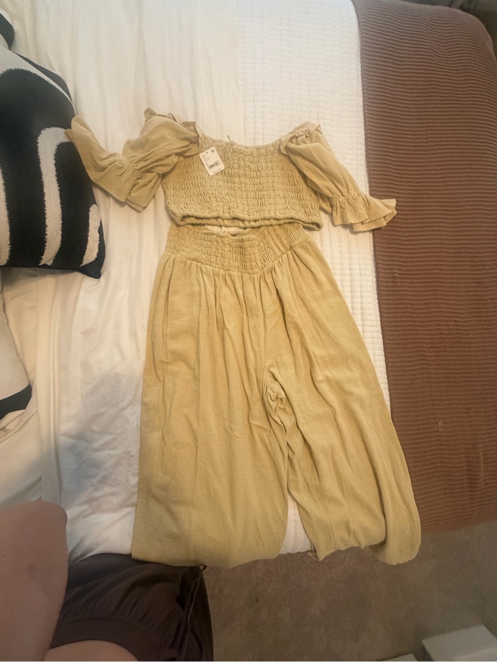 Free People NWT Smocked Two Piece Set Neutral Size L - Picture 3 of 4